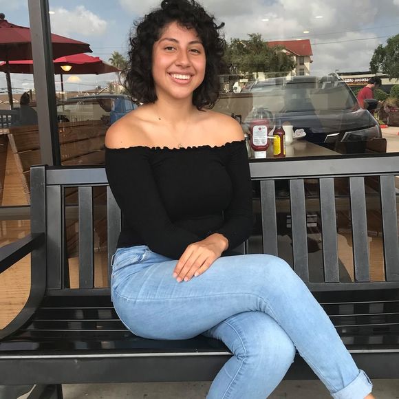 Meet your Posher, Isabella - Picture 1 of 1